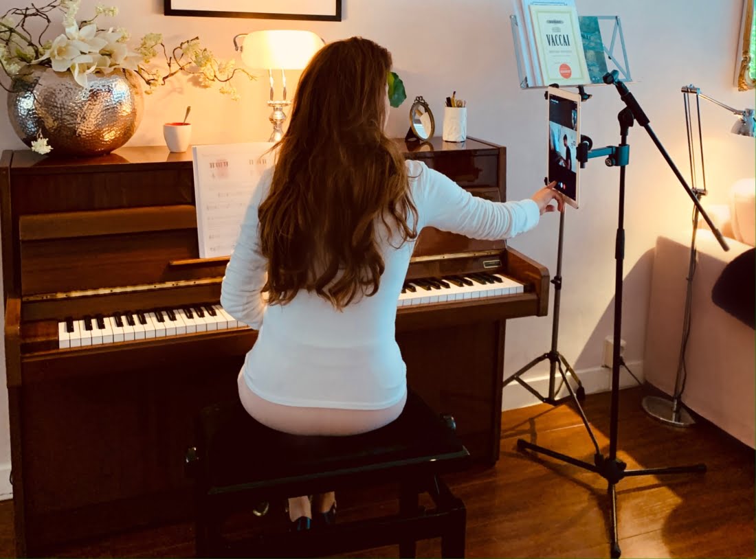 ONLINE ZANGLES EN PIANOLES