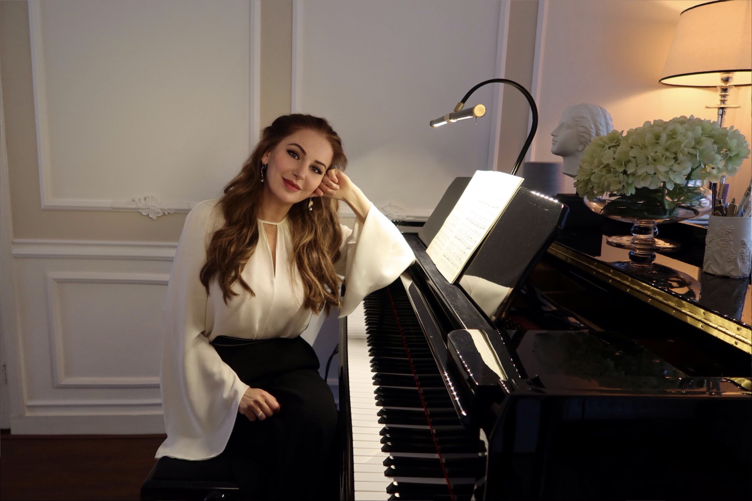 Irene-de-raadt-bellucci-voice-lessons-piano-lessons-neuropsychologist Irene de Raadt-Bellucci, soprano, voice and piano teacher, zangles en pianoles